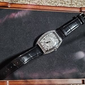 Mobangtuo Black Leather Woman Watch